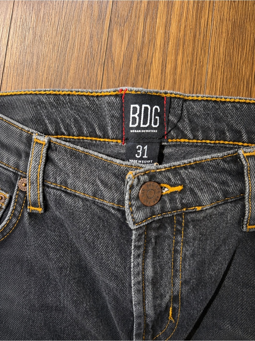 BDG Urban Outfitters Black Faded Flare Jeans Sz 31 - Picture 3 of 3